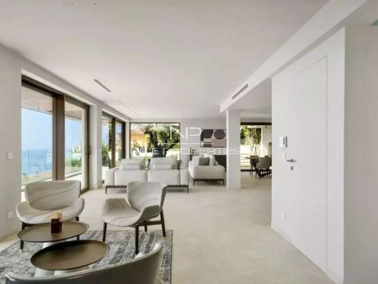 Villa Roquebrune-Cap-Martin - 5 chambres - 300m²