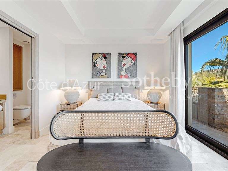 Apartment with Sea view Roquebrune-sur-Argens - 3 bedrooms - 177m²