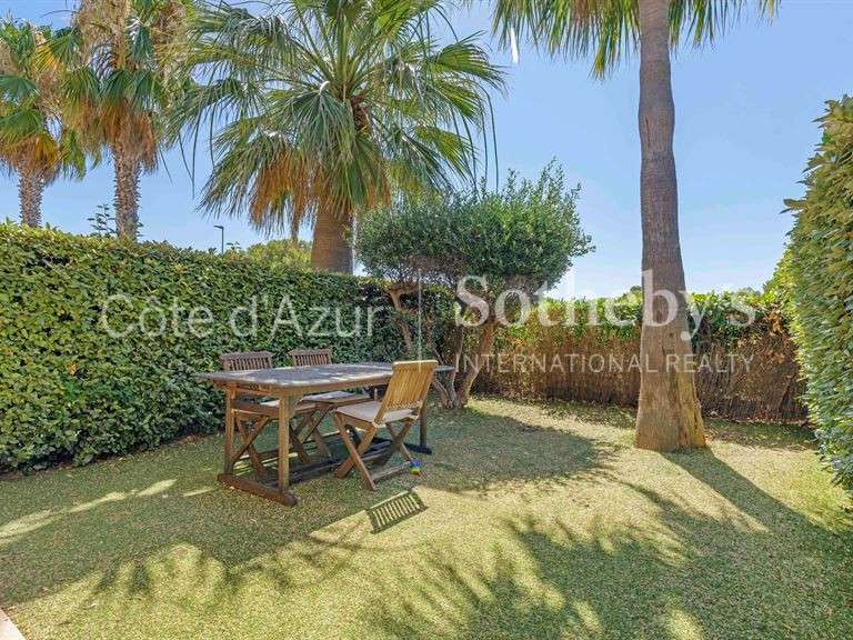 Appartement Roquebrune-sur-Argens - 2 chambres - 65m²