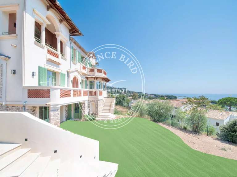 Hôtel particulier avec Vue sur mer Roquebrune-sur-Argens - 5 chambres - 382m²