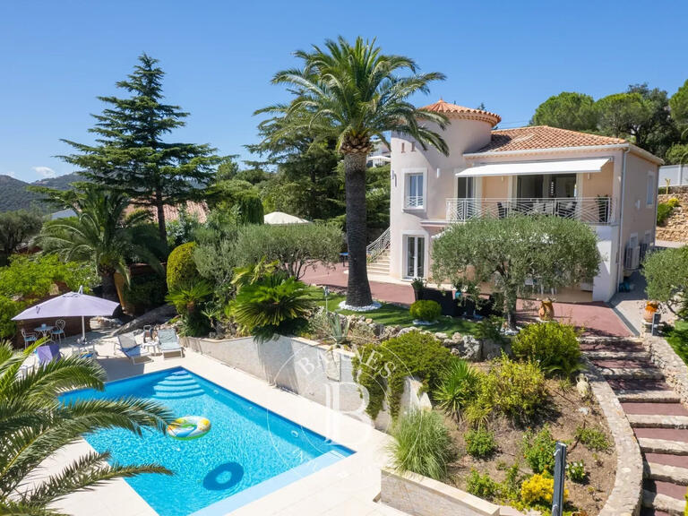 Sale House with Sea view Roquebrune-sur-Argens - 3 bedrooms