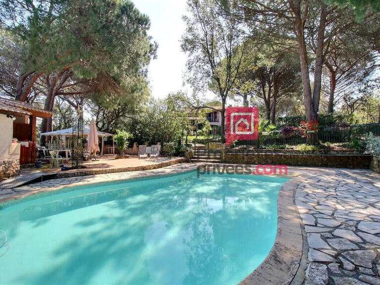 Sale House Roquebrune-sur-Argens - 8 bedrooms