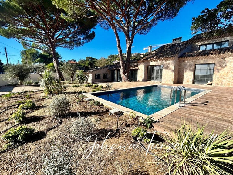Vente Maison Roquebrune-sur-Argens - 5 chambres