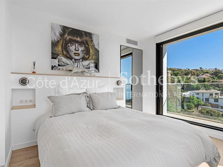 Maison Roquebrune-sur-Argens - 6 chambres - 261m²
