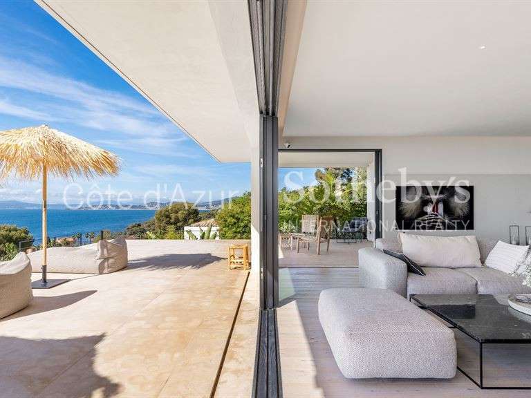 House with Sea view Roquebrune-sur-Argens - 5 bedrooms - 435m²