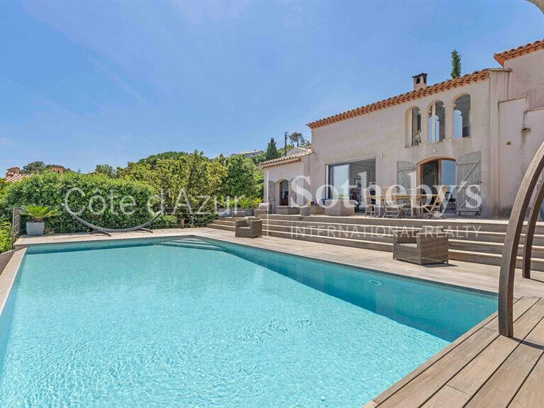 House Roquebrune-sur-Argens - 4 bedrooms - 180m²