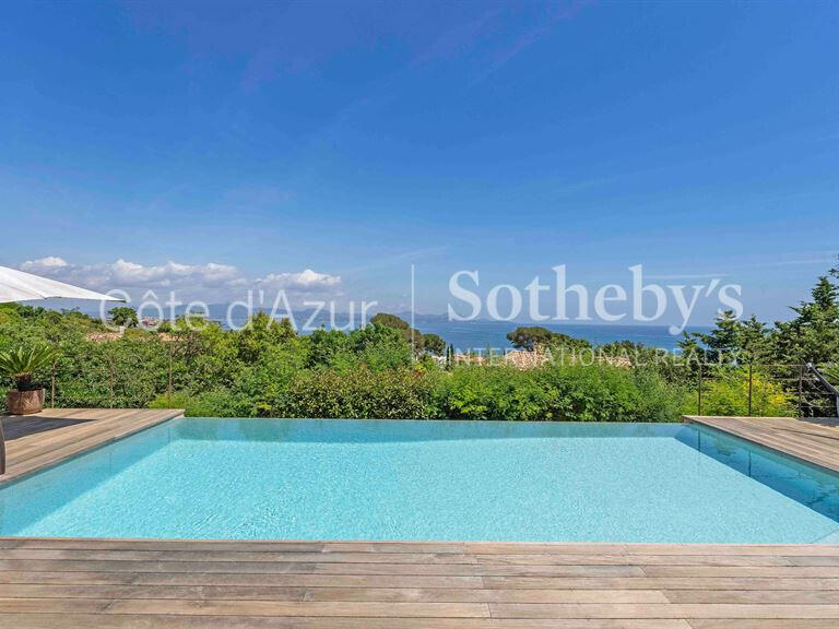 House Roquebrune-sur-Argens - 4 bedrooms - 180m²