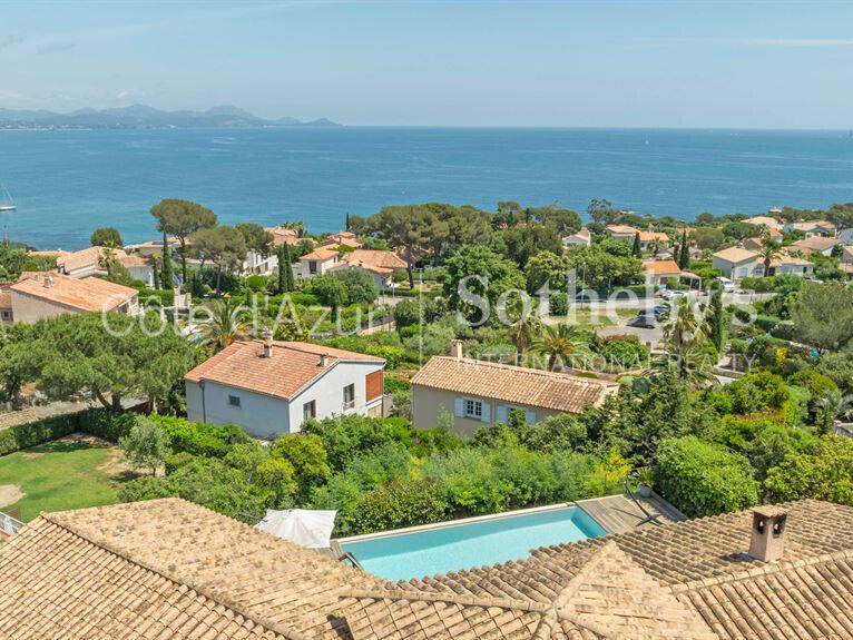 House Roquebrune-sur-Argens - 4 bedrooms - 180m²