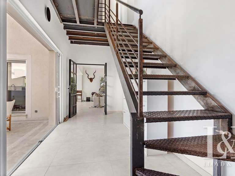House Roquebrune-sur-Argens - 5 bedrooms - 240m²