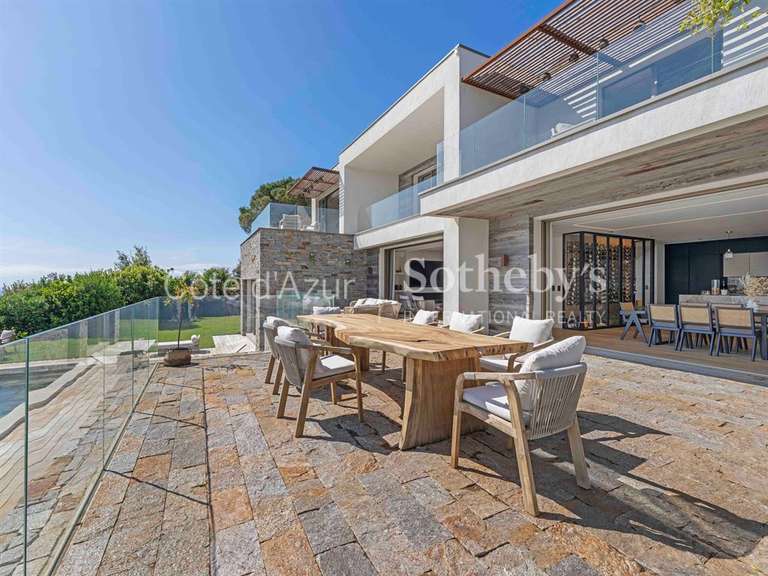 House with Sea view Roquebrune-sur-Argens - 4 bedrooms - 320m²