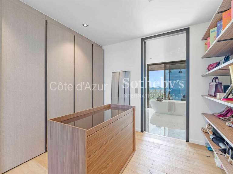 House with Sea view Roquebrune-sur-Argens - 4 bedrooms - 320m²