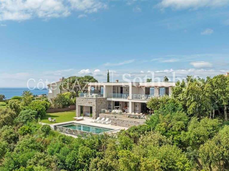 House with Sea view Roquebrune-sur-Argens - 4 bedrooms - 320m²