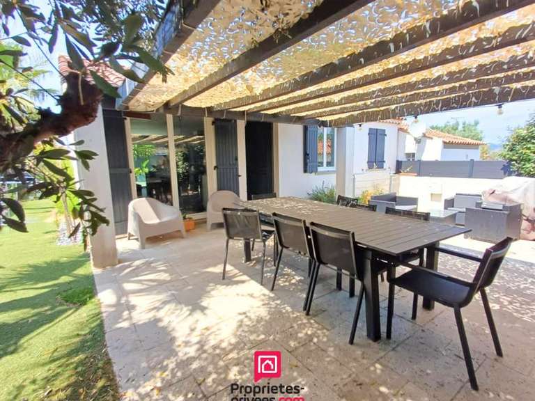 Maison Roquebrune-sur-Argens - 5 chambres