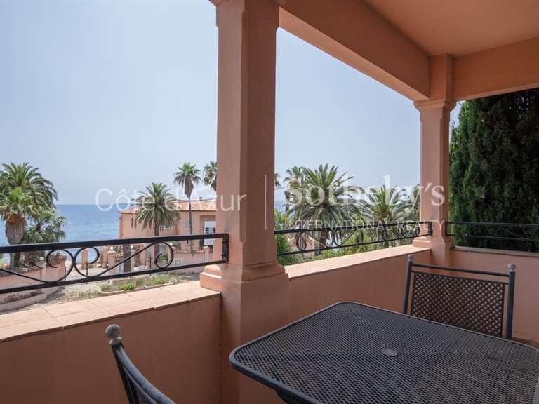 House Roquebrune-sur-Argens - 10 bedrooms - 650m²