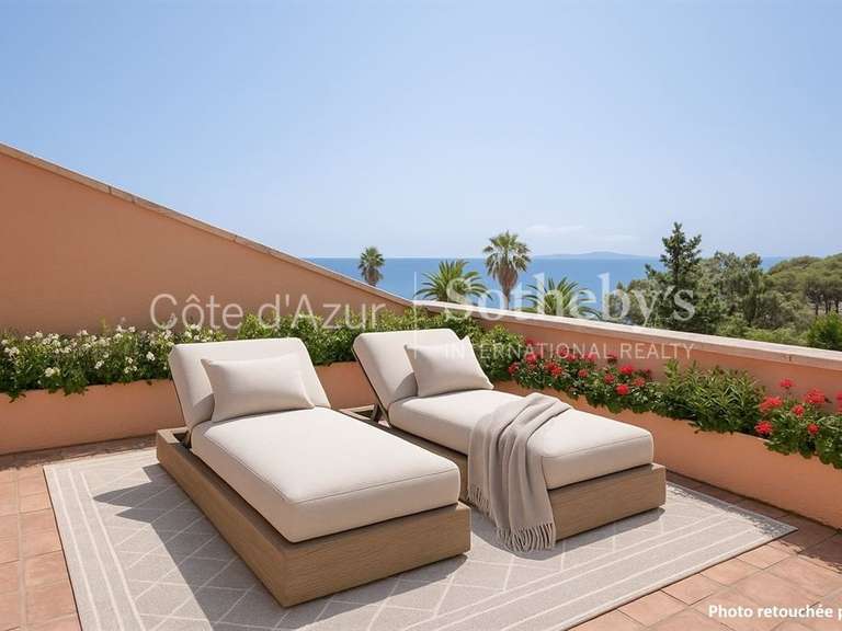 House Roquebrune-sur-Argens - 10 bedrooms - 650m²