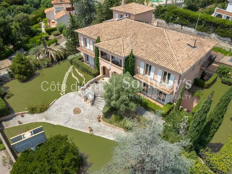 House Roquebrune-sur-Argens - 10 bedrooms - 650m²