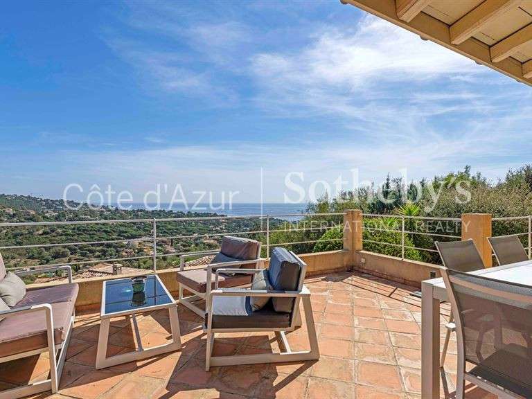 House with Sea view Roquebrune-sur-Argens - 4 bedrooms - 150m²