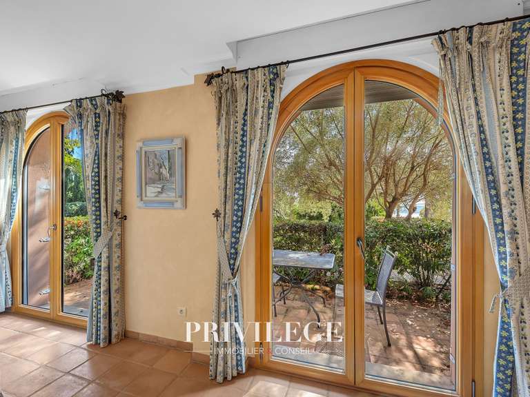 Maison avec Vue sur mer Roquebrune-sur-Argens - 10 chambres - 775m²