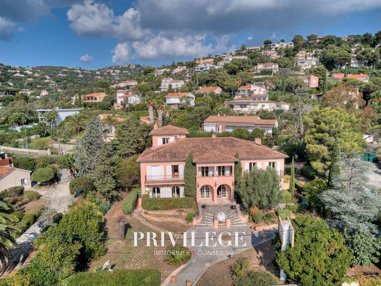 Maison avec Vue sur mer Roquebrune-sur-Argens - 10 chambres - 775m²