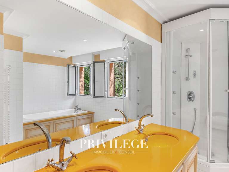 Maison avec Vue sur mer Roquebrune-sur-Argens - 10 chambres - 775m²