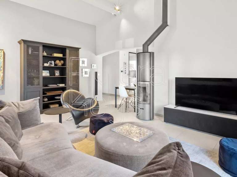 Maison Roquebrune-sur-Argens - 4 chambres - 181m²