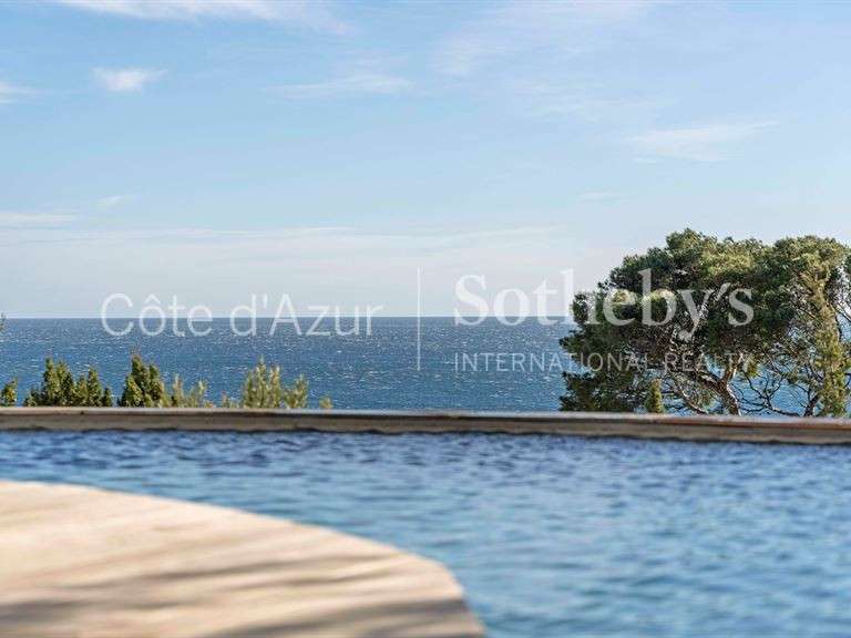 House with Sea view Roquebrune-sur-Argens - 5 bedrooms - 230m²