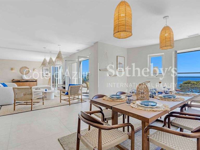 House with Sea view Roquebrune-sur-Argens - 5 bedrooms - 230m²