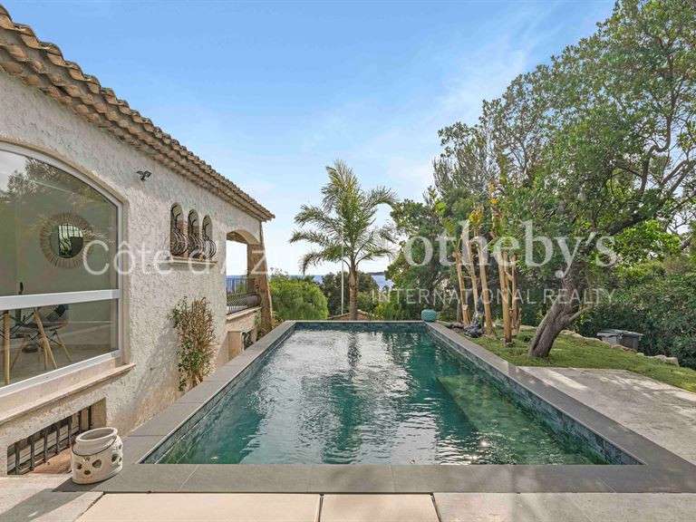 House with Sea view Roquebrune-sur-Argens - 6 bedrooms - 250m²