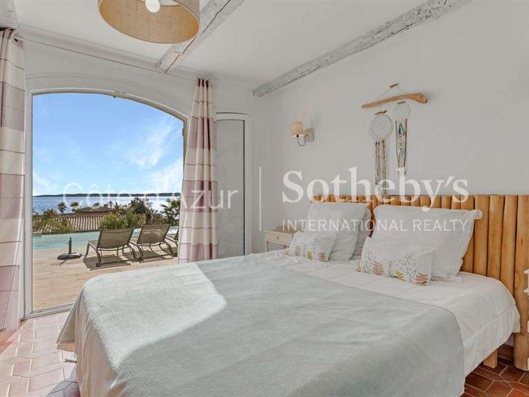 House with Sea view Roquebrune-sur-Argens - 6 bedrooms - 250m²