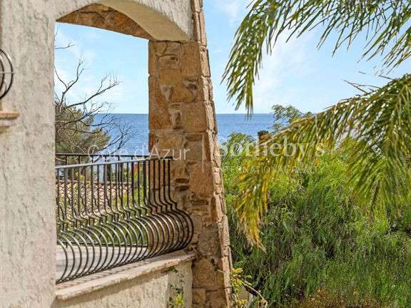 House with Sea view Roquebrune-sur-Argens - 6 bedrooms - 250m²