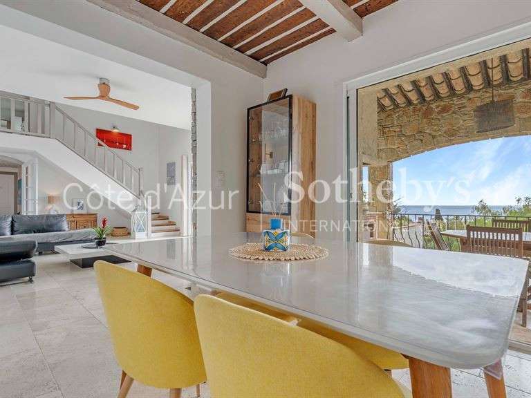 House with Sea view Roquebrune-sur-Argens - 6 bedrooms - 250m²