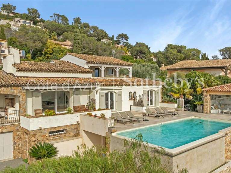 House with Sea view Roquebrune-sur-Argens - 6 bedrooms - 250m²