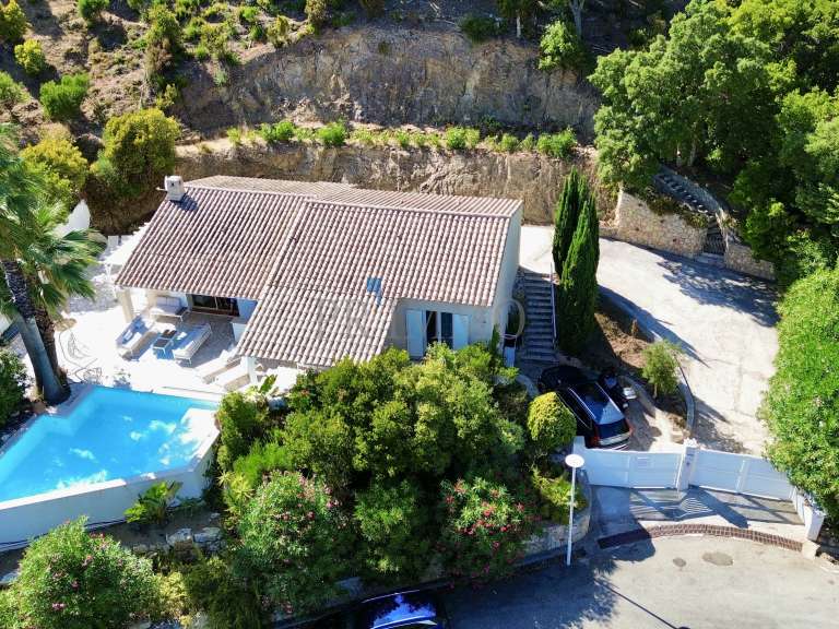 House with Sea view Roquebrune-sur-Argens - 3 bedrooms - 124m²