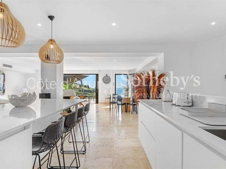 House with Sea view Roquebrune-sur-Argens - 6 bedrooms - 265m²