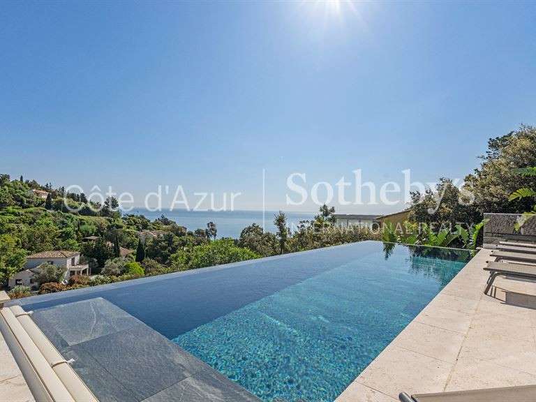 House with Sea view Roquebrune-sur-Argens - 6 bedrooms - 265m²
