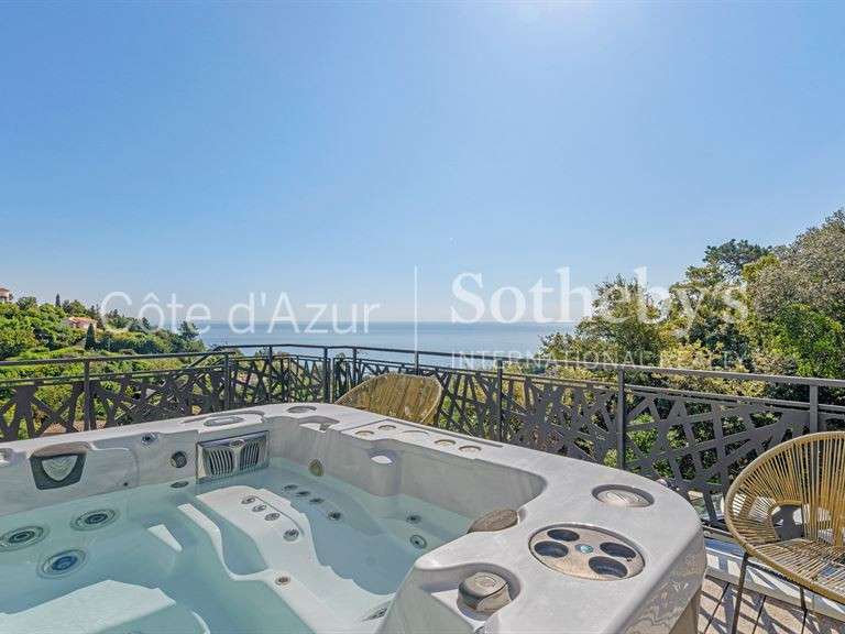 House with Sea view Roquebrune-sur-Argens - 6 bedrooms - 265m²