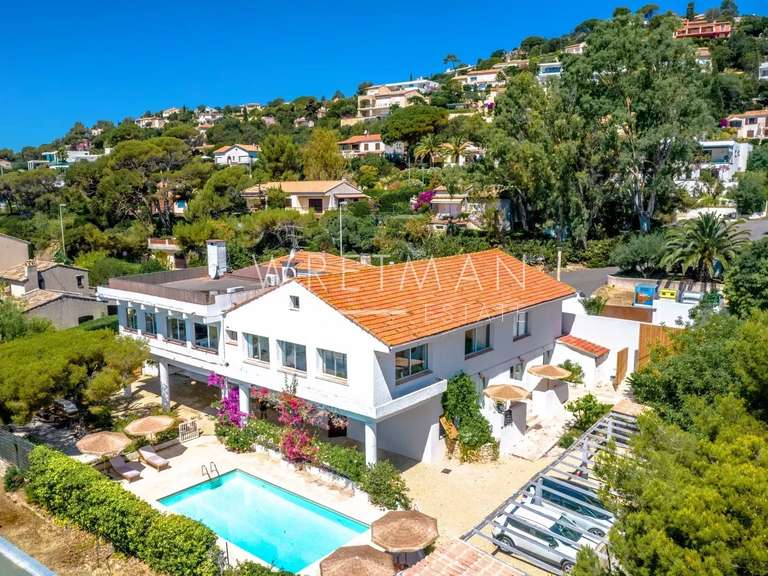 House with Sea view Roquebrune-sur-Argens - 10 bedrooms - 515m²