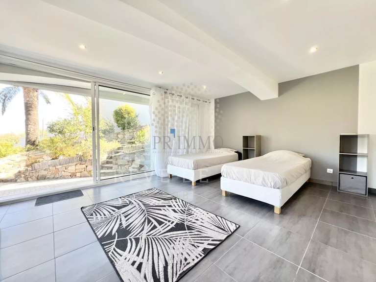 Maison avec Vue sur mer Roquebrune-sur-Argens - 5 chambres - 160m²