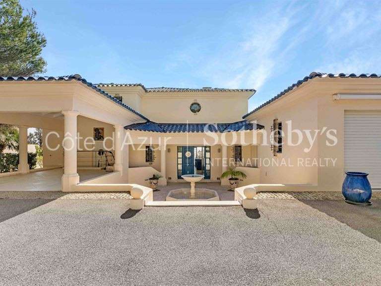 House with Sea view Roquebrune-sur-Argens - 5 bedrooms - 288m²