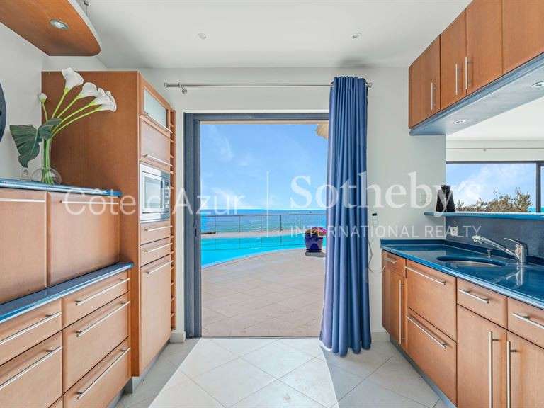 Maison avec Vue sur mer Roquebrune-sur-Argens - 5 chambres - 288m²