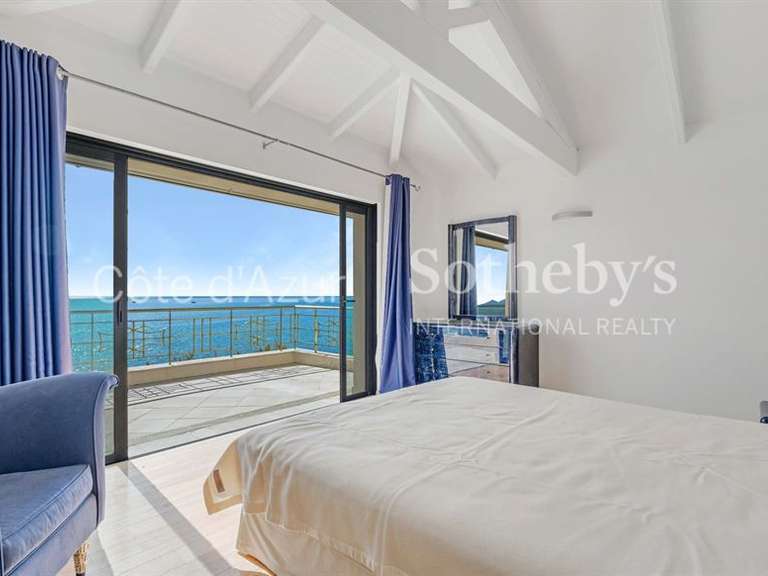 House with Sea view Roquebrune-sur-Argens - 5 bedrooms - 288m²