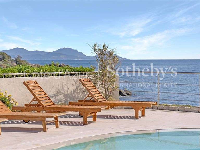 Maison avec Vue sur mer Roquebrune-sur-Argens - 5 chambres - 288m²