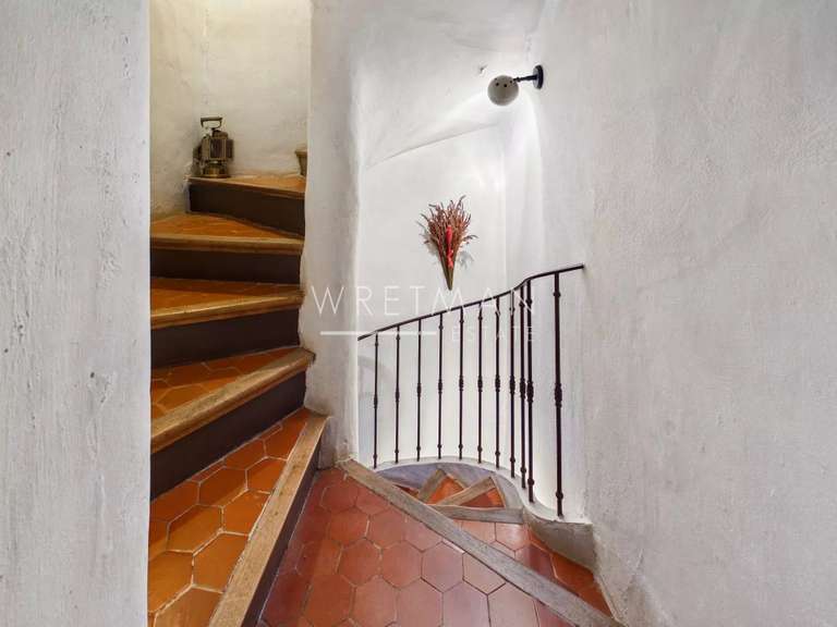 Maison Roquebrune-sur-Argens - 5 chambres - 244m²