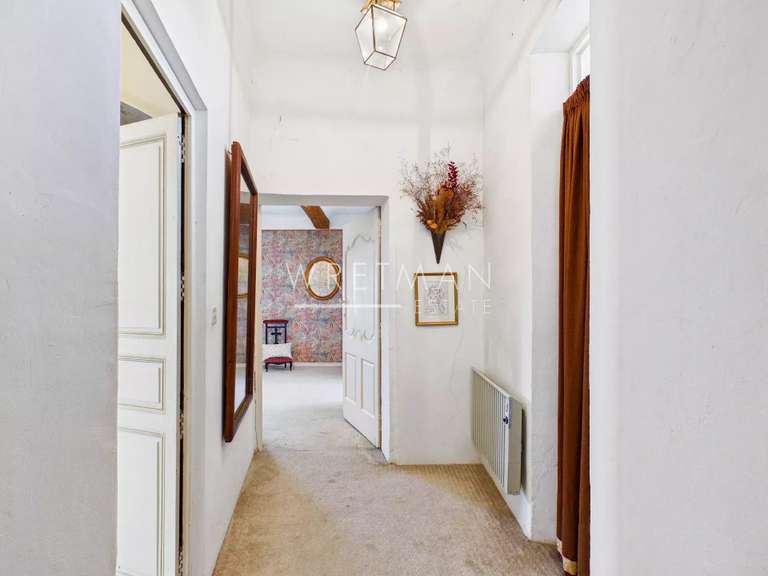 Maison Roquebrune-sur-Argens - 5 chambres - 244m²