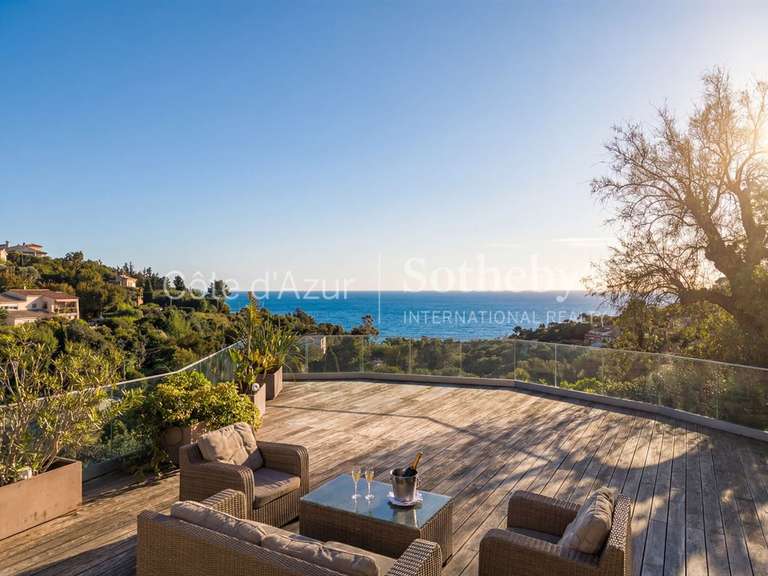 Maison avec Vue sur mer Roquebrune-sur-Argens - 5 chambres - 216m²