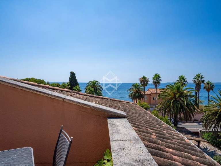 Maison Roquebrune-sur-Argens - 10 chambres - 775m²