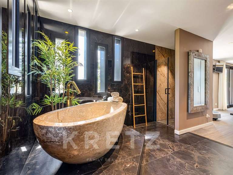 Maison avec Vue sur mer Roquebrune-sur-Argens - 3 chambres - 325m²