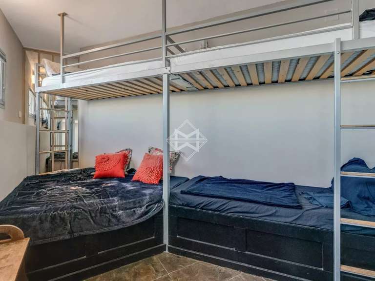 Maison Roquebrune-sur-Argens - 4 chambres - 142m²