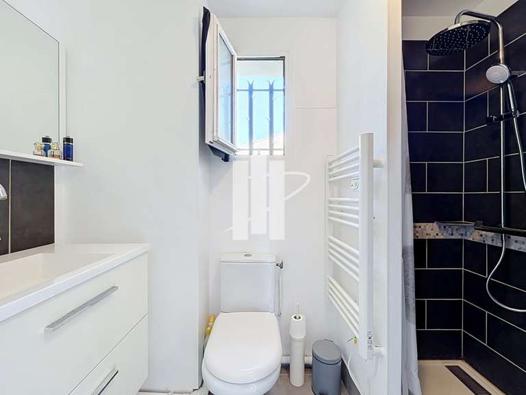 Maison Roquebrune-sur-Argens - 4 chambres - 90m²