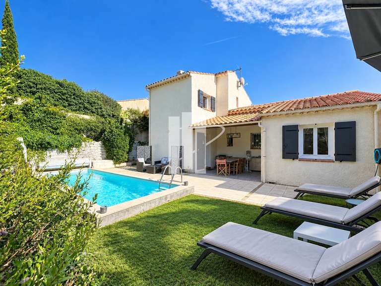Maison Roquebrune-sur-Argens - 4 chambres - 90m²